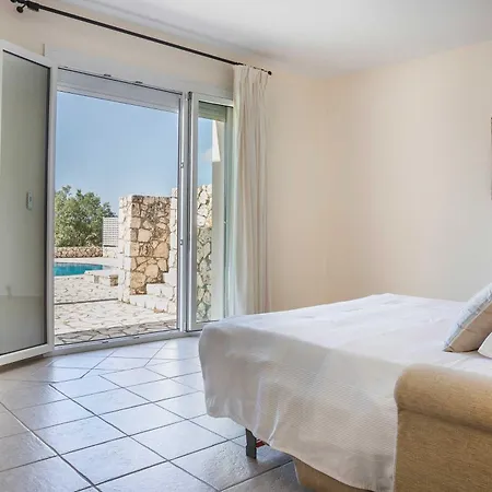 Delightful Kefalonia 3 Bedrooms Mare Blue Private Pool * ترابيزاكي